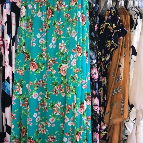 HOST PICK Green floral slit skirt - Picture 4 of 4